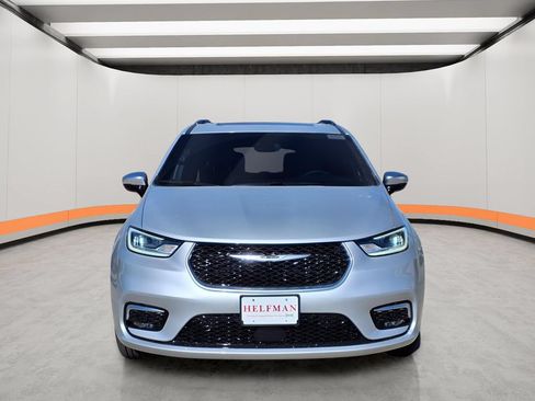 New 2026 Chrysler Pacifica Pinnacle AWD/4WD image 2