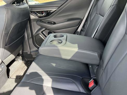 Used 2021 Subaru Outback Limited image 13