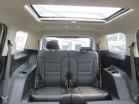 Used 2019 GMC Acadia Denali w/ Technology Package AWD/4WD image 24
