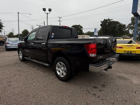 Used 2005 Nissan Titan LE w/ (T01) Tow Pkg image 5