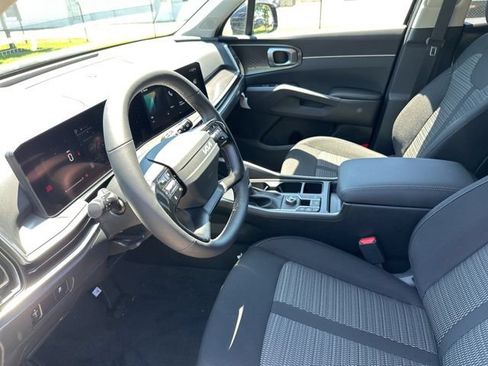 New 2026 Kia Sorento LX FWD image 7