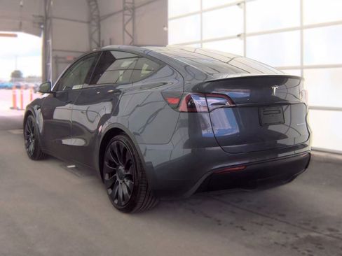 Used 2023 Tesla Model Y Long Range AWD/4WD image 6