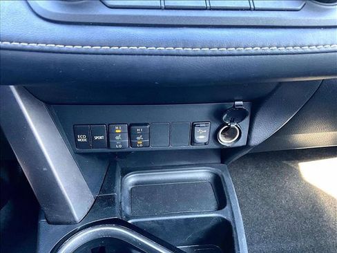 Used 2018 Toyota RAV4 Limited image 24