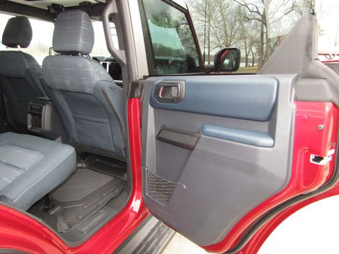 Used 2025 Ford Bronco Heritage Edition AWD/4WD image 23