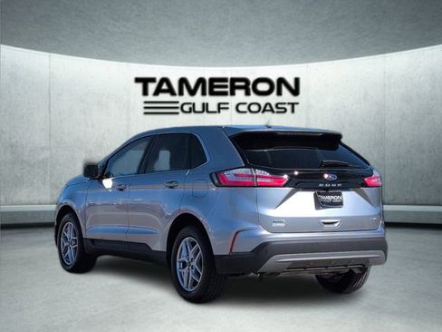 Used 2024 Ford Edge SEL image 3