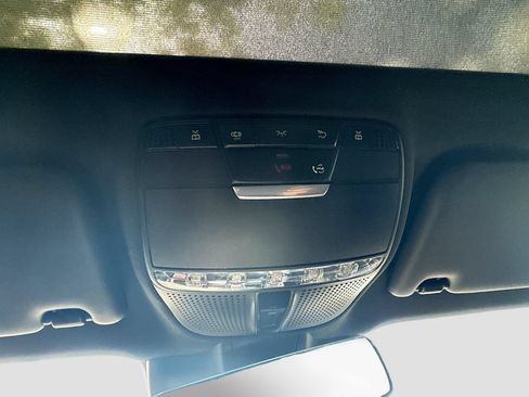 Used 2022 Mercedes-Benz E 350 Sedan w/ Driver Assistance Package image 38