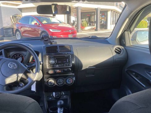 Used 2008 Scion xD image 11