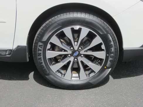 Used 2017 Subaru Outback 2.5i Limited image 8