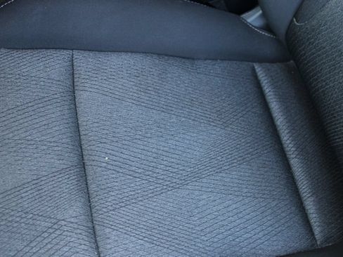 Used 2024 Nissan Rogue SV FWD image 12