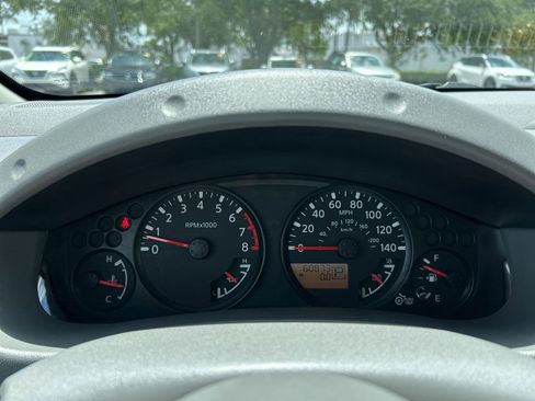 Used 2017 Nissan Frontier 2WD Crew Cab image 24