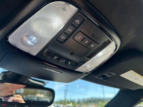 Used 2021 Dodge Durango SRT Hellcat w/ SRT Interior Appearance Group AWD/4WD image 17
