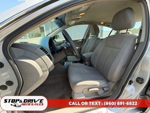 Used 2010 Nissan Altima 2.5 FWD image 13