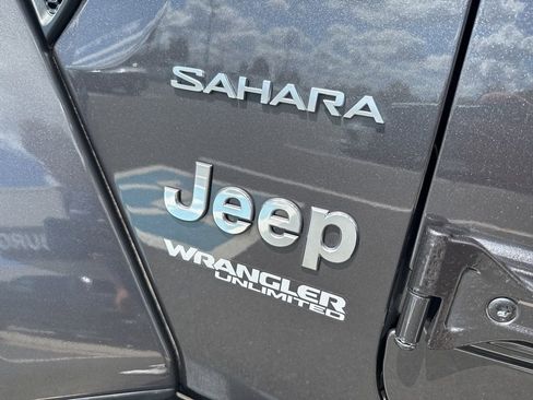 Used 2021 Jeep Wrangler Unlimited Sahara image 13