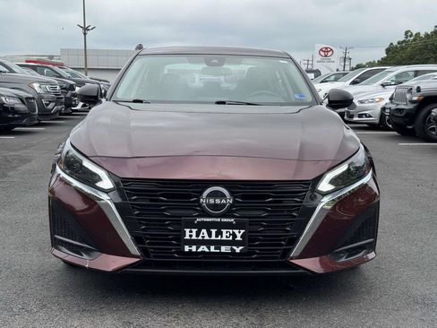 Used 2024 Nissan Altima 2.5 SV FWD image 25