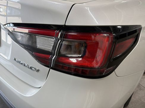 Used 2025 Subaru Legacy Premium AWD/4WD image 11