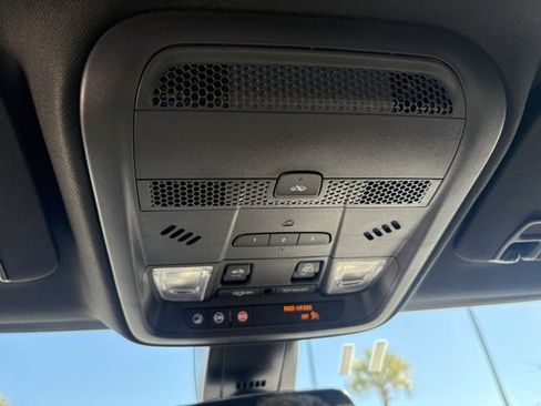 Certified 2025 Cadillac XT5 Premium Luxury image 23