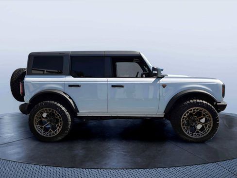 Used 2024 Ford Bronco Badlands AWD/4WD image 6