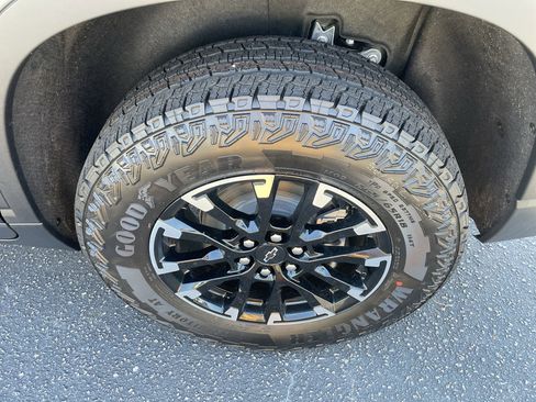 New 2026 Chevrolet Traverse Z71 w/ Enhanced Driving Package AWD/4WD image 5