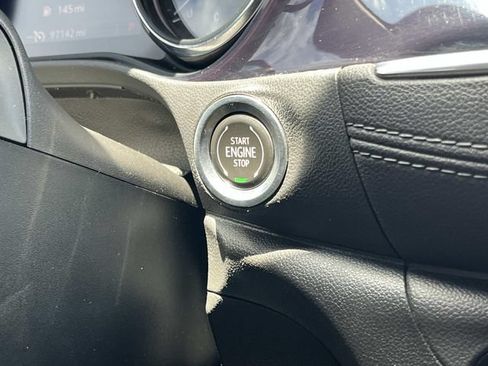 Certified 2021 Buick Encore GX Preferred w/ Sport Touring Package FWD image 34