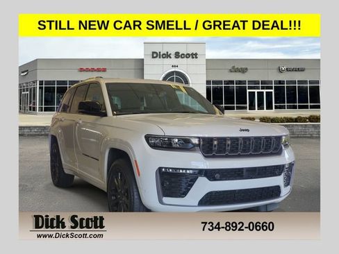 Used 2026 Jeep Grand Cherokee Limited AWD/4WD image 1