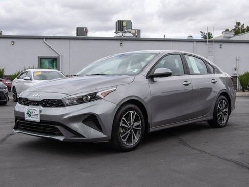 Used 2023 Kia Forte LXS FWD image 3