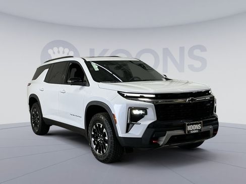 New 2026 Chevrolet Traverse Z71 w/ Driver Confidence Package image 18