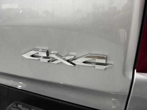 New 2026 RAM 1500 4x4 Crew Cab image 31