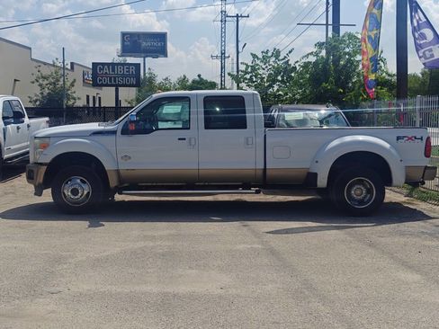 Used 2011 Ford F450 King Ranch w/ King Ranch w/Chrome Pkg AWD/4WD image 3