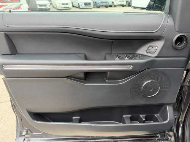 Used 2024 Ford Expedition XLT AWD/4WD image 19