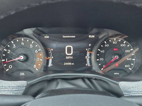 Used 2025 Jeep Compass Latitude AWD/4WD image 16