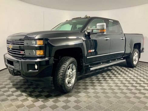 Used 2017 Chevrolet Silverado 2500 LT w/ Custom Sport Edition AWD/4WD image 8