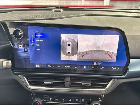 New 2026 Chevrolet Equinox EV LT image 19