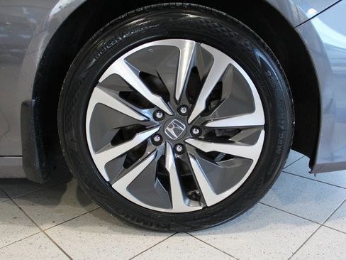 Certified 2019 Honda Accord EX-L image 9