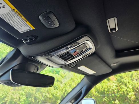 New 2026 RAM 3500 Laramie AWD/4WD image 23