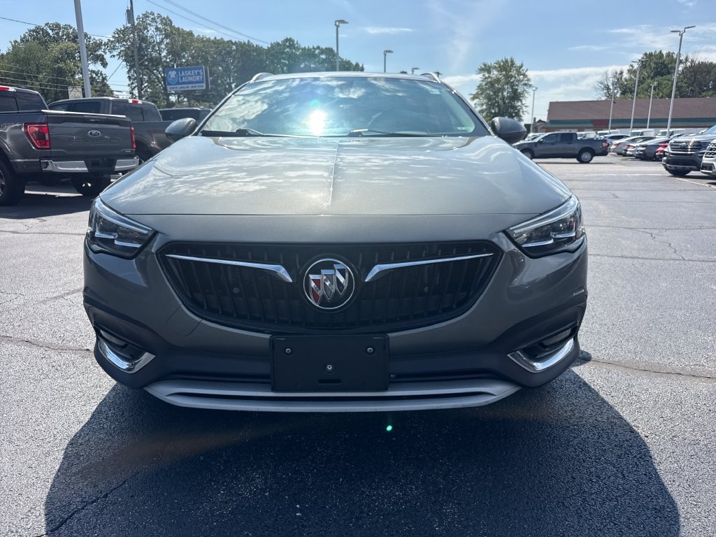 Used 2019 Buick Regal Essence w/ Driver Confidence Package I AWD/4WD image 3