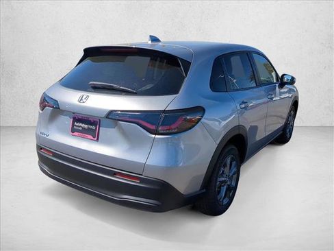 New 2026 Honda HR-V LX image 2