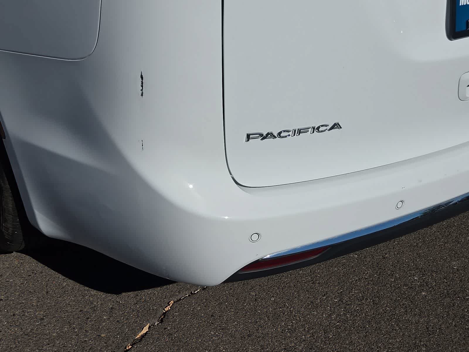 Certified 2025 Chrysler Pacifica Select FWD image 15