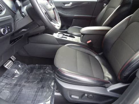 Used 2024 Ford Escape ST-Line image 6