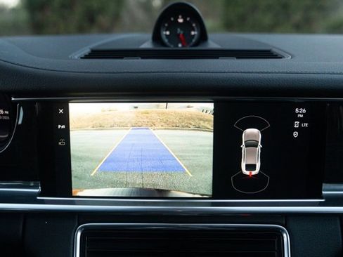 Used 2023 Porsche Panamera 4 Platinum Edition image 25