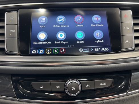 Used 2023 Buick Enclave Essence w/ Experience Buick Package image 20