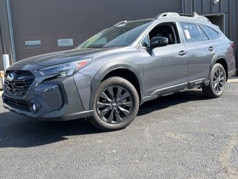 Used 2025 Subaru Outback Onyx Edition AWD/4WD image 1