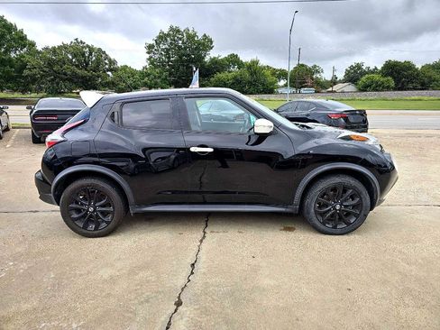 Used 2017 Nissan Juke SV image 5