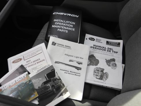 Used 2023 Ford F550 4x4 Regular Cab Super Duty image 39