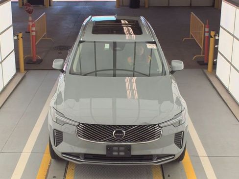 Used 2025 Volvo XC90 B6 Plus AWD/4WD image 4