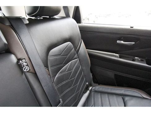Certified 2024 Nissan Pathfinder Platinum w/ Cargo Package FWD image 12