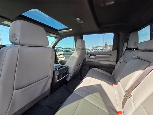 Used 2024 GMC Sierra 1500 SLT w/ SLT Premium Plus Package image 28