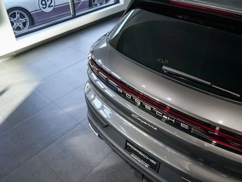 New 2026 Porsche Cayenne E-Hybrid image 39