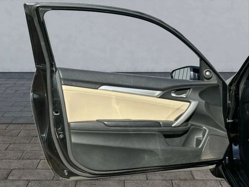 Used 2017 Honda Civic EX-L image 10