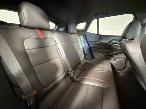 Used 2024 Chevrolet Trax RS FWD image 30