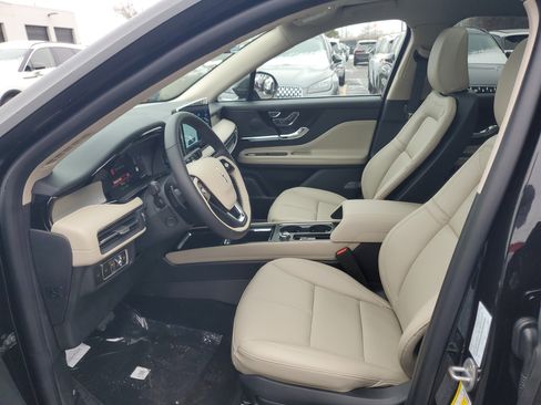 New 2026 Lincoln Corsair Premiere image 12